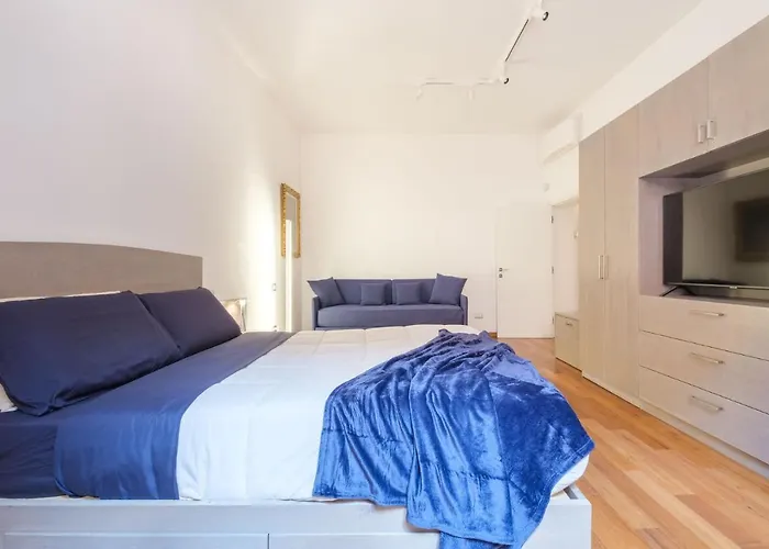 D'azeglio & Galluzzi بولونيا